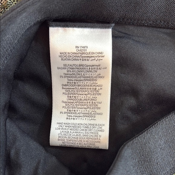 BCBGMAXAZRIA Dena Green and Black Camo Sequin Leggings Size Small - Picture 8 of 10